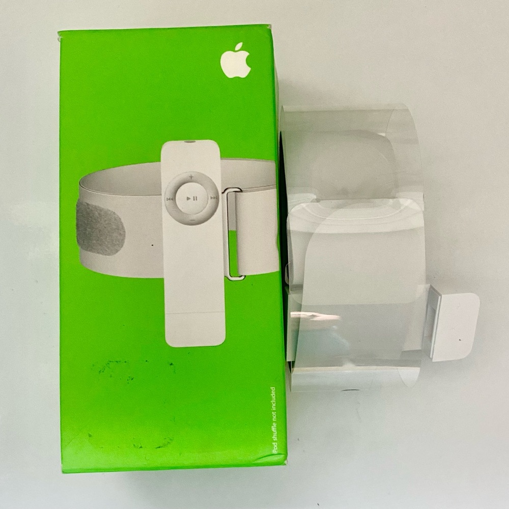 Apple White Armband with Green Box